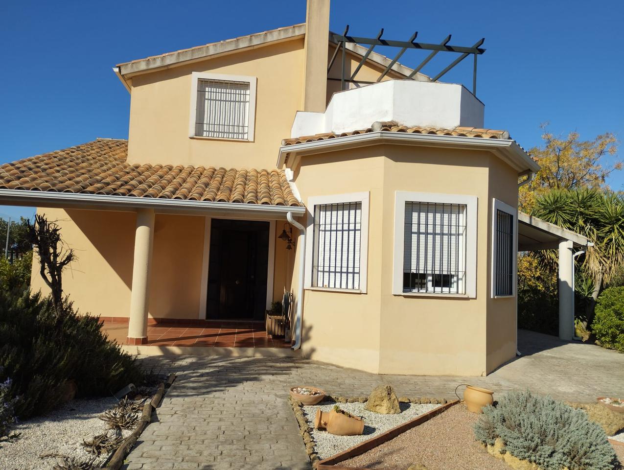 Casa / chalet en LA CARLOTA, La Carlota, Córdoba de 178 m2