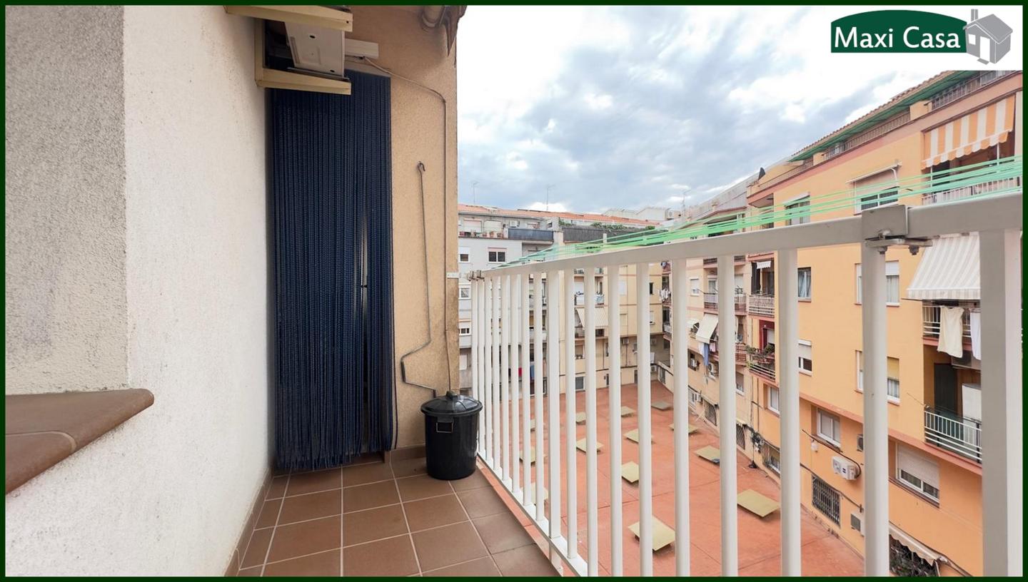 Piso en Carrer de Baltasar d'Espanya, Sant Joan Despí, Barcelona de 68 m2