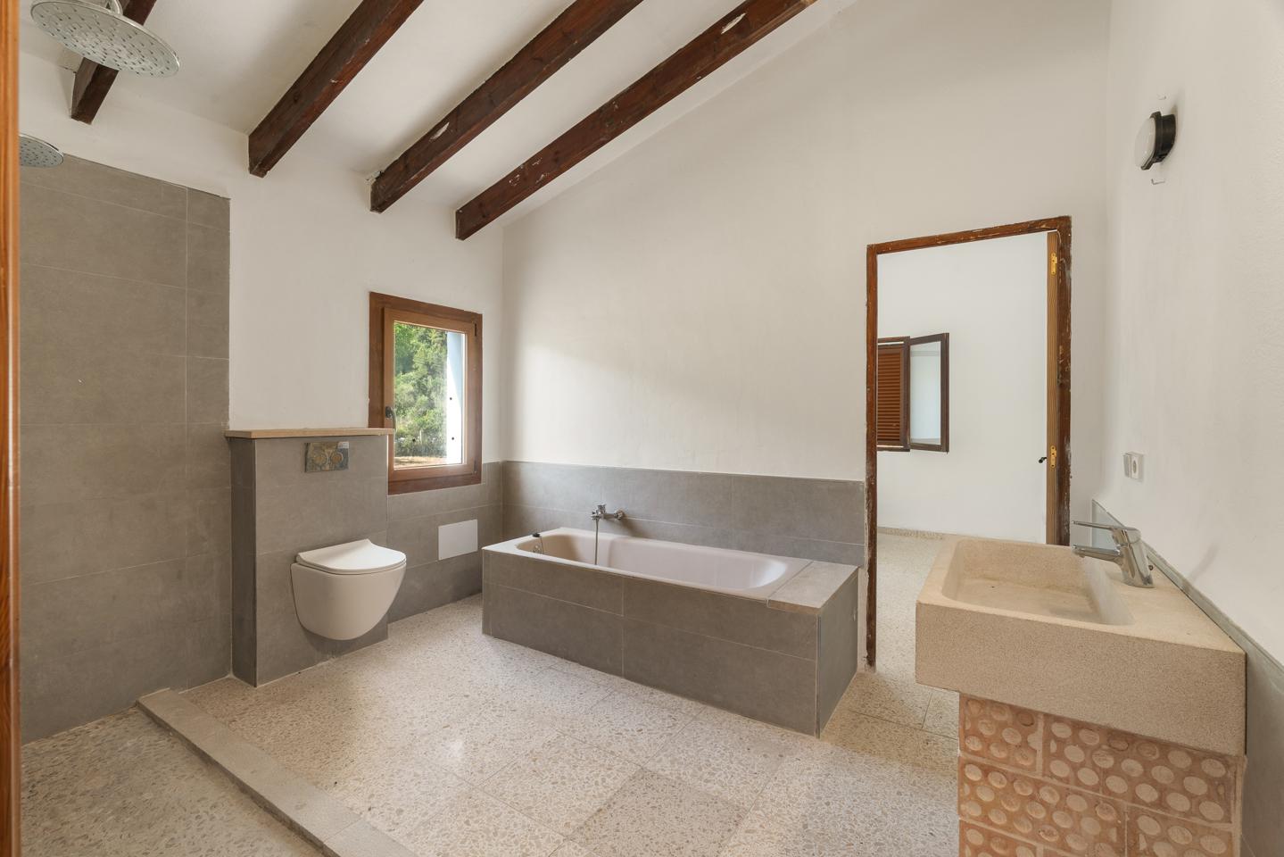 Finca mallorquina con vistas a las montañas y piscina en S’Arracó — S'Arracó — Foto 12