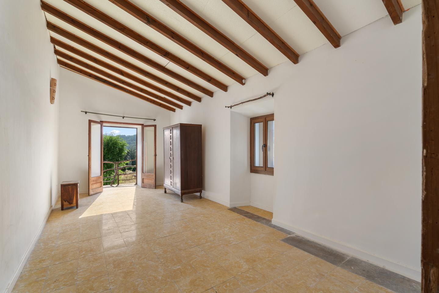 Finca mallorquina con vistas a las montañas y piscina en S’Arracó — S'Arracó — Foto 7