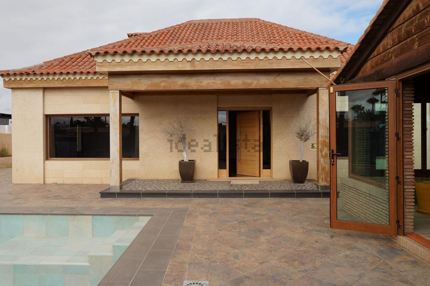 Casa / chalet en Distrito Maspalomas-Meloneras, Avenida Touroperador Cosmos, 3, San Bartolomé de Tirajana, Las Palmas de 524 m2
