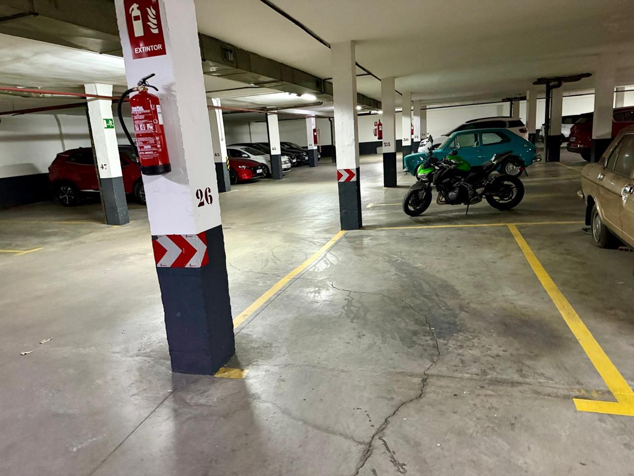 Plaza de parking en Calle de Leganés, Fuenlabrada, Madrid de 16 m2