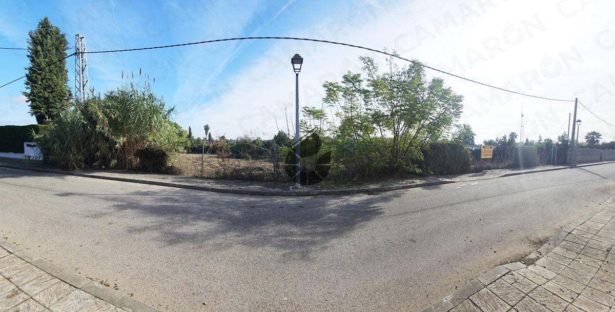 Terreno en venta en Palomares del Río de 2500 m2 REF:04085