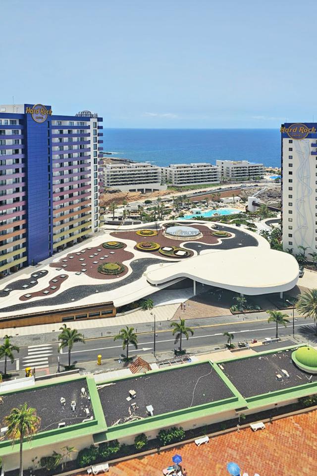 Piso en Avenida Adeje 300, Playa Paraiso, Santa Cruz de Tenerife de 65 m2
