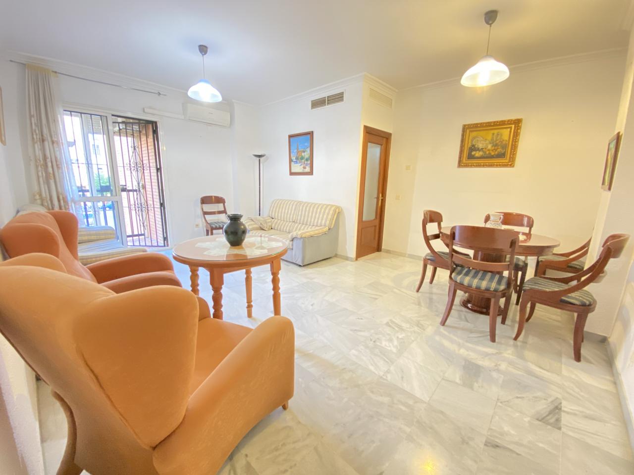 Piso en Plaza la malagueta, Sevilla, Sevilla de 95 m2