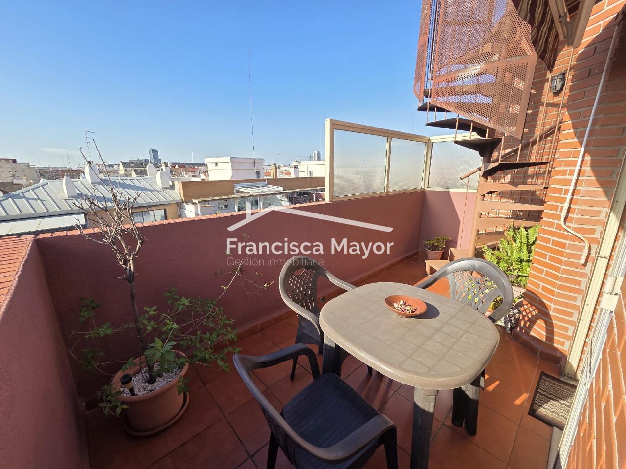 Piso en Carrer de Jeroni de Montsoriu, València, Valencia de 88 m2