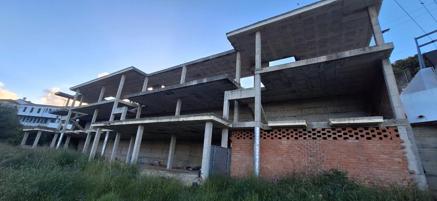 foto de OBRA PARADA DE 7 VIVIENDAS EN ATAJATE, MÁLAGA