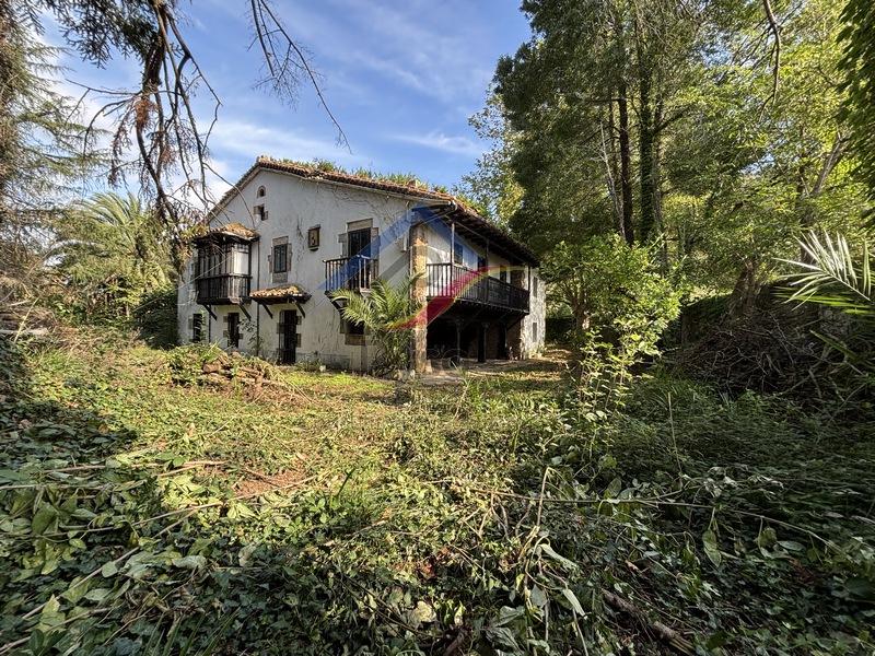 Casa rústica en Barrio San Martin, San Martin de Toranzo, Cantabria de 440 m2