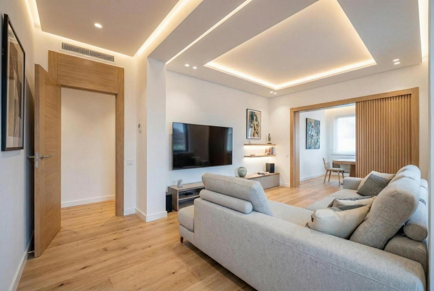 EXCLUSIVO PISO de 4 HABITACIONES con ASCENSOR, PATIO y PLAZA DE GARAJE