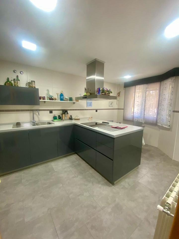 Casa / chalet en Calle de Hontanar, Fuenlabrada, Madrid de 250 m2