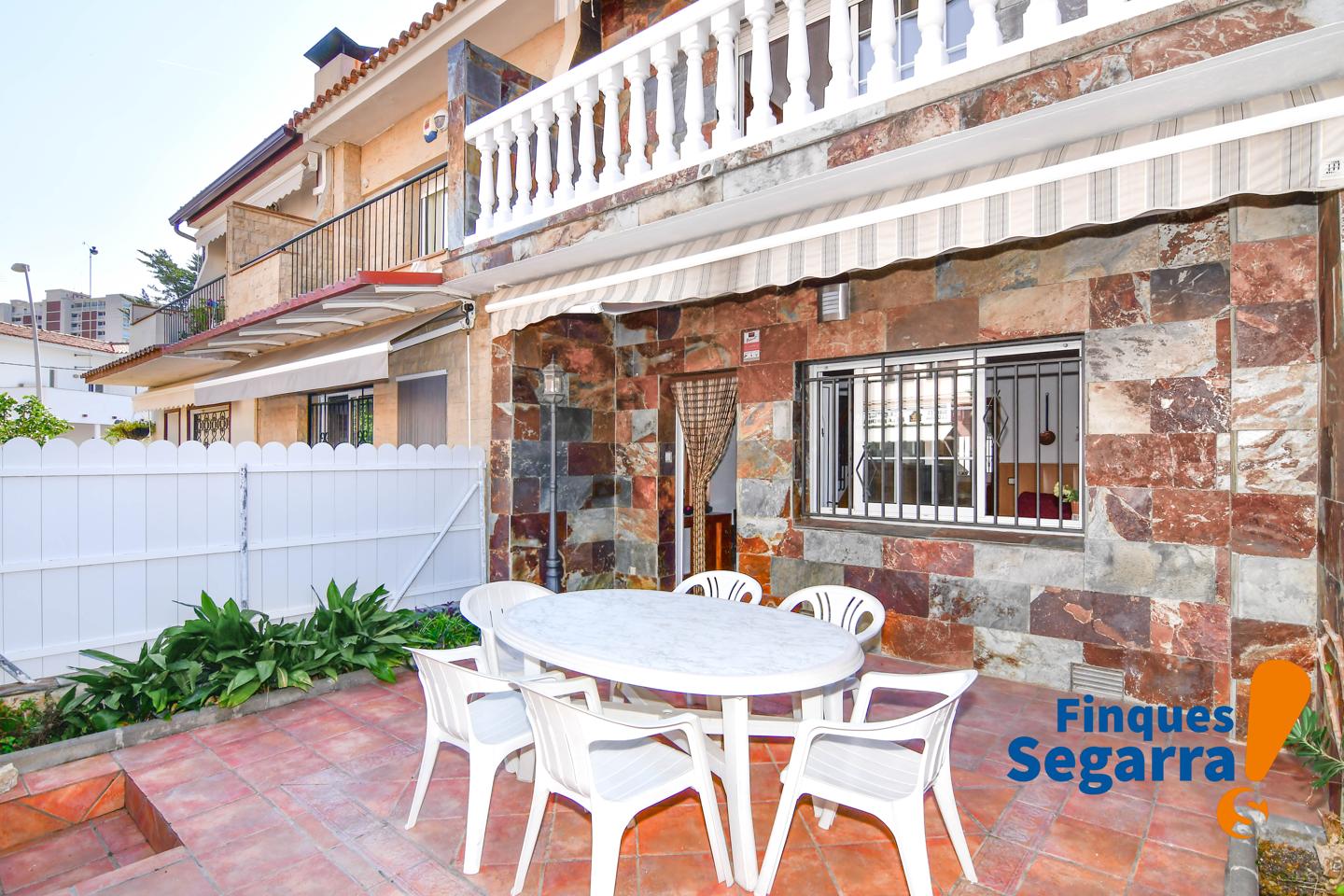 Casa / chalet en Carrer del Teatre, Coma-ruga, Tarragona de 112 m2