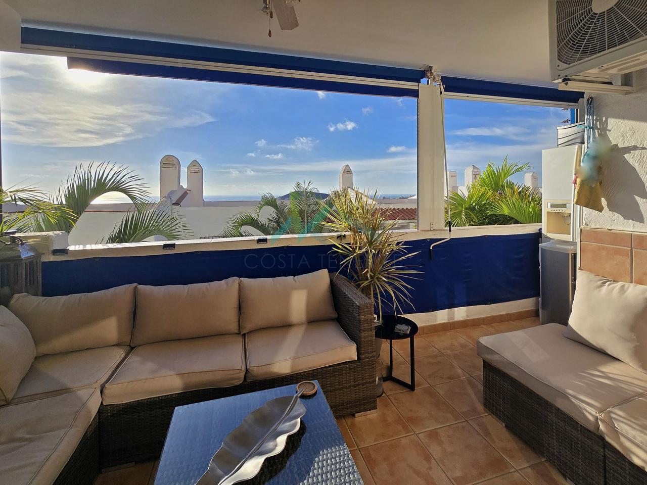 Piso en C/SIERRA NEVADA 4, LOS CRISTIANOS, SANTA CRUZ DE TENERIFE de 64 m2