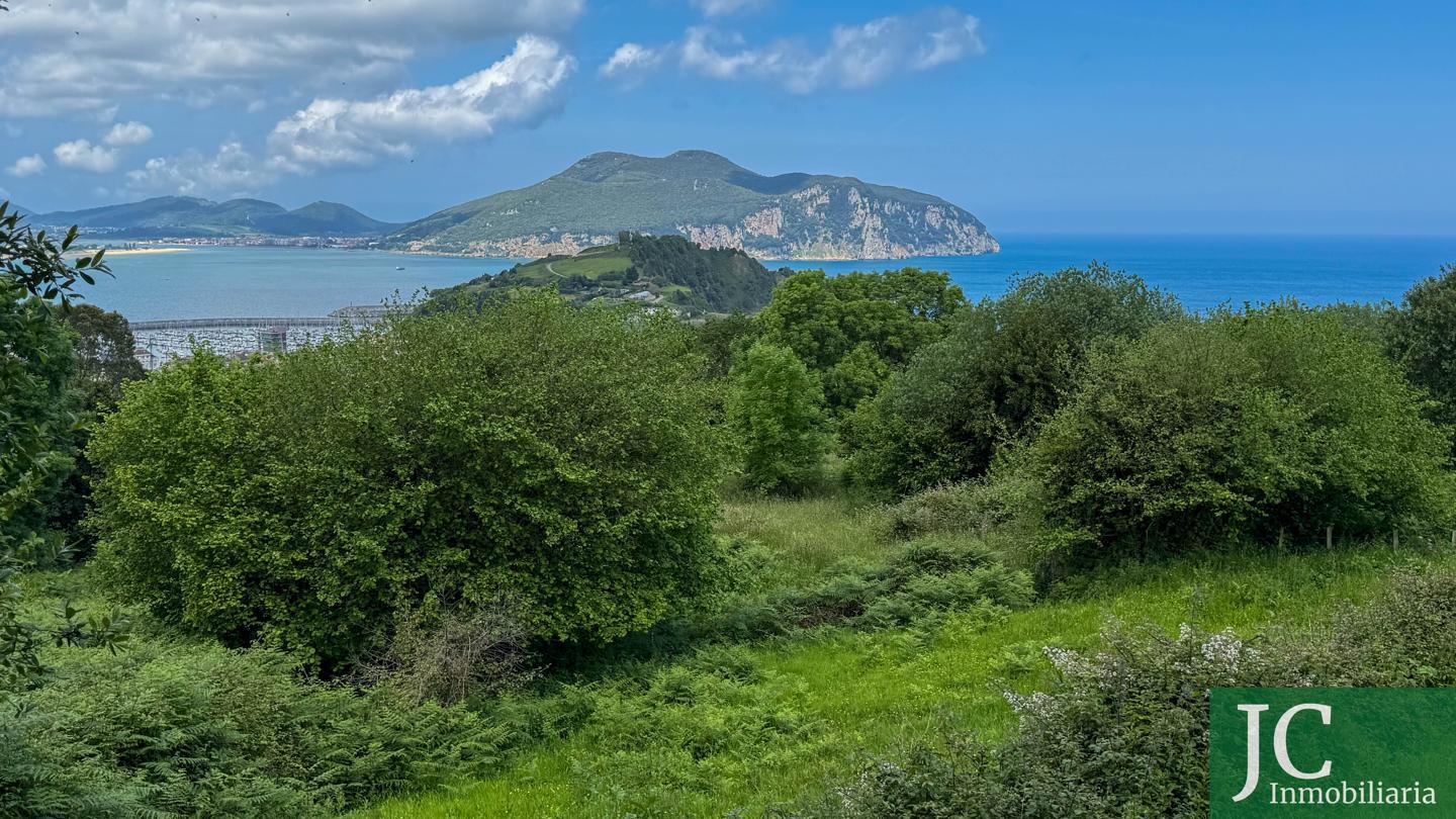 Terreno en Laredo, Cantabria de 5837 m2