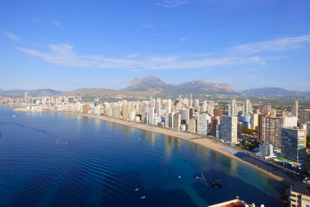Piso en Calle Alcalde Manuel Catalán Chana, Benidorm, Alicante de 50 m2