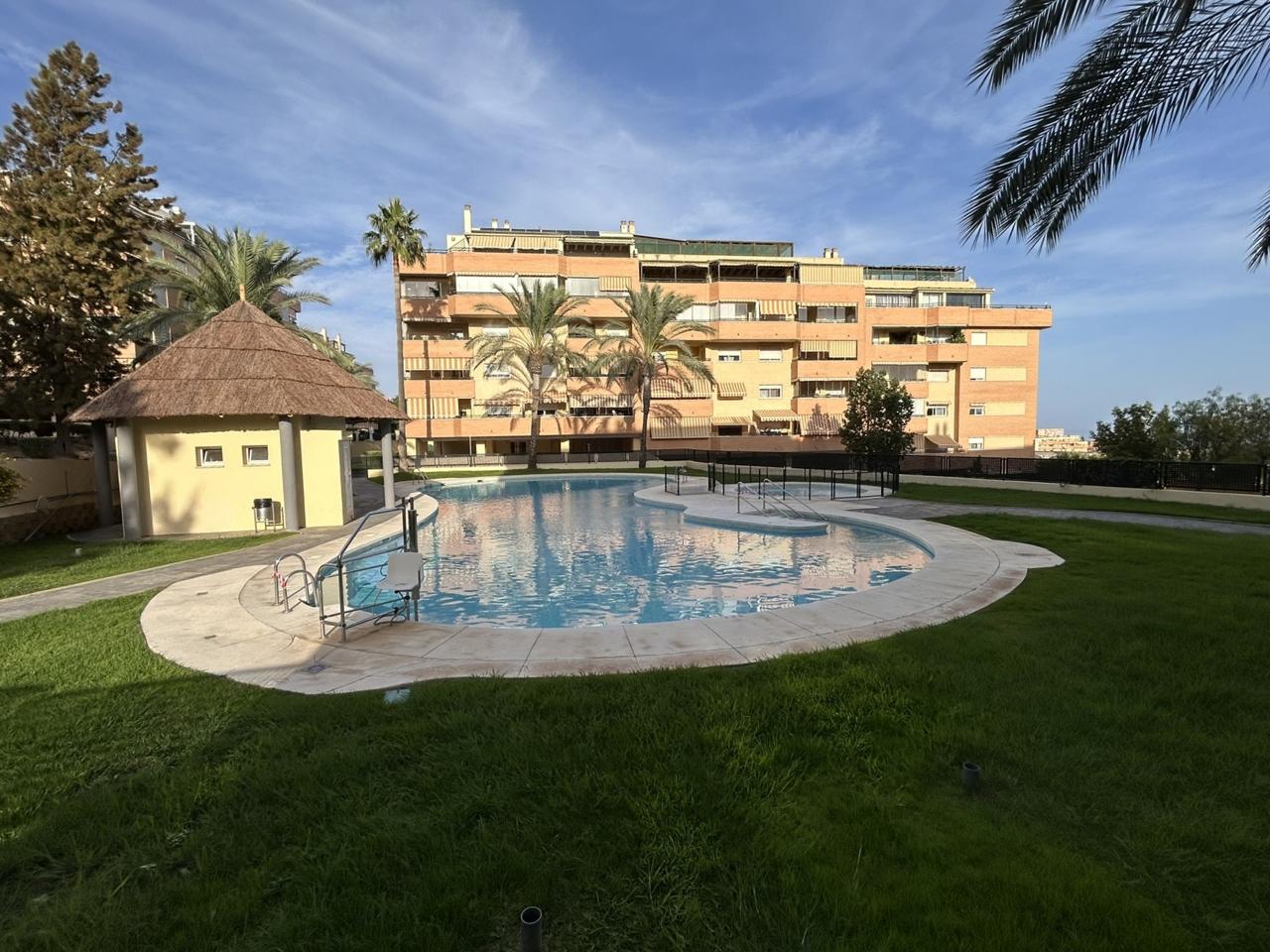 Piso en Calle Lora del Río, Torremolinos, Málaga de 130 m2