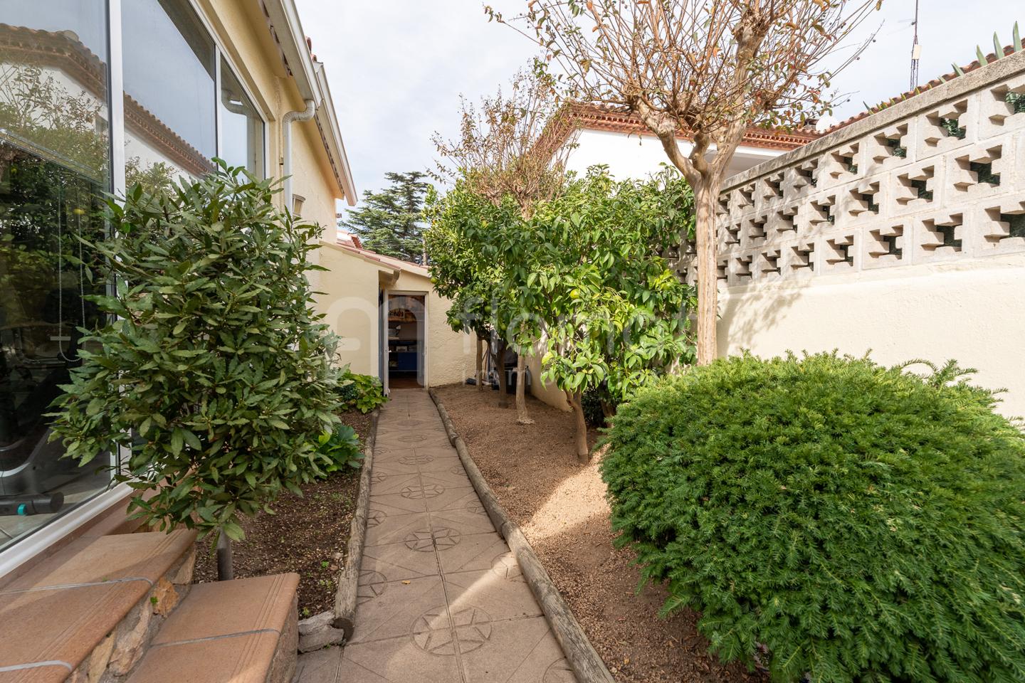 villas en empuriabrava · carrer-de-sant-mori-17487 525000€