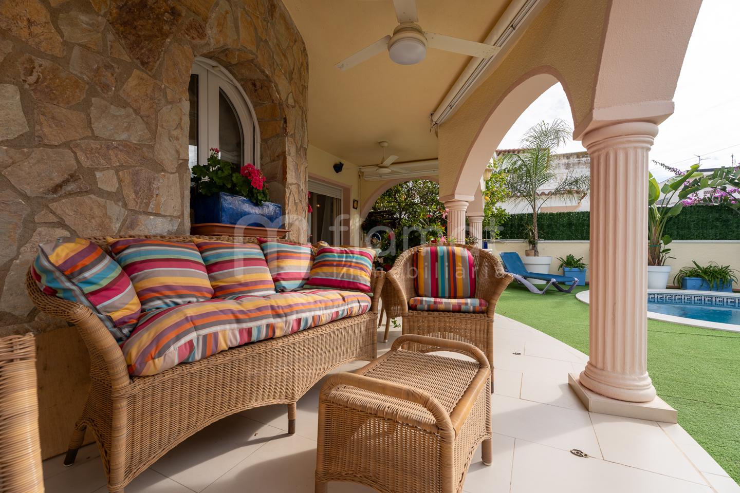 villas en empuriabrava · carrer-de-sant-mori-17487 525000€