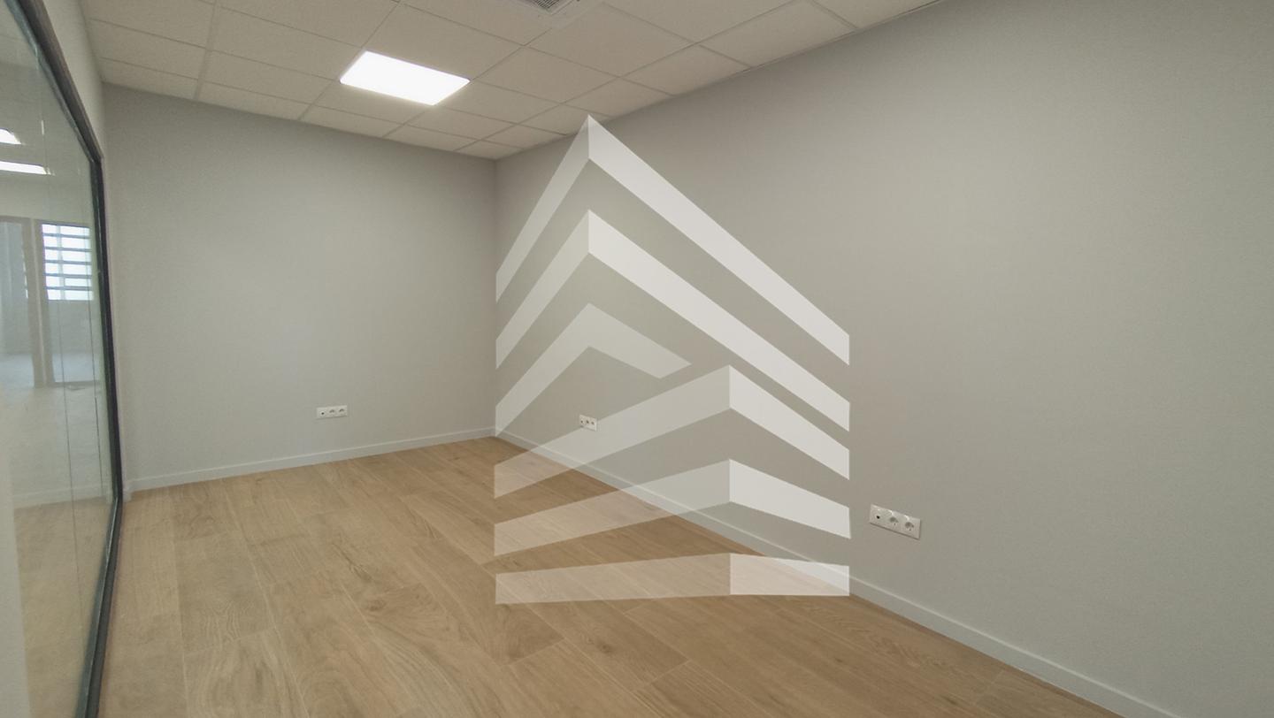 locales-comerciales en barcelona · carrer-de-morales-08029 €