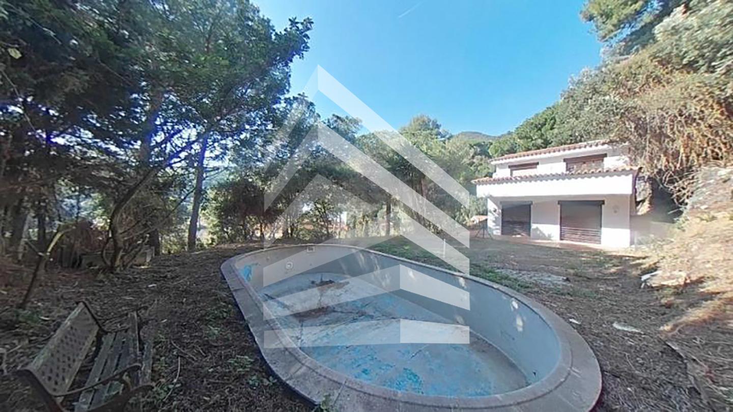 villas en arenys-de-munt · carrer-mare-de-deu-de-montserrat-08358 230000€