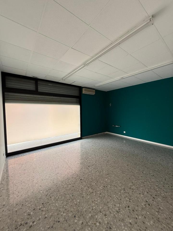 Local en Carrer d'Anselm Charles, Lleida, Lleida de 79 m2