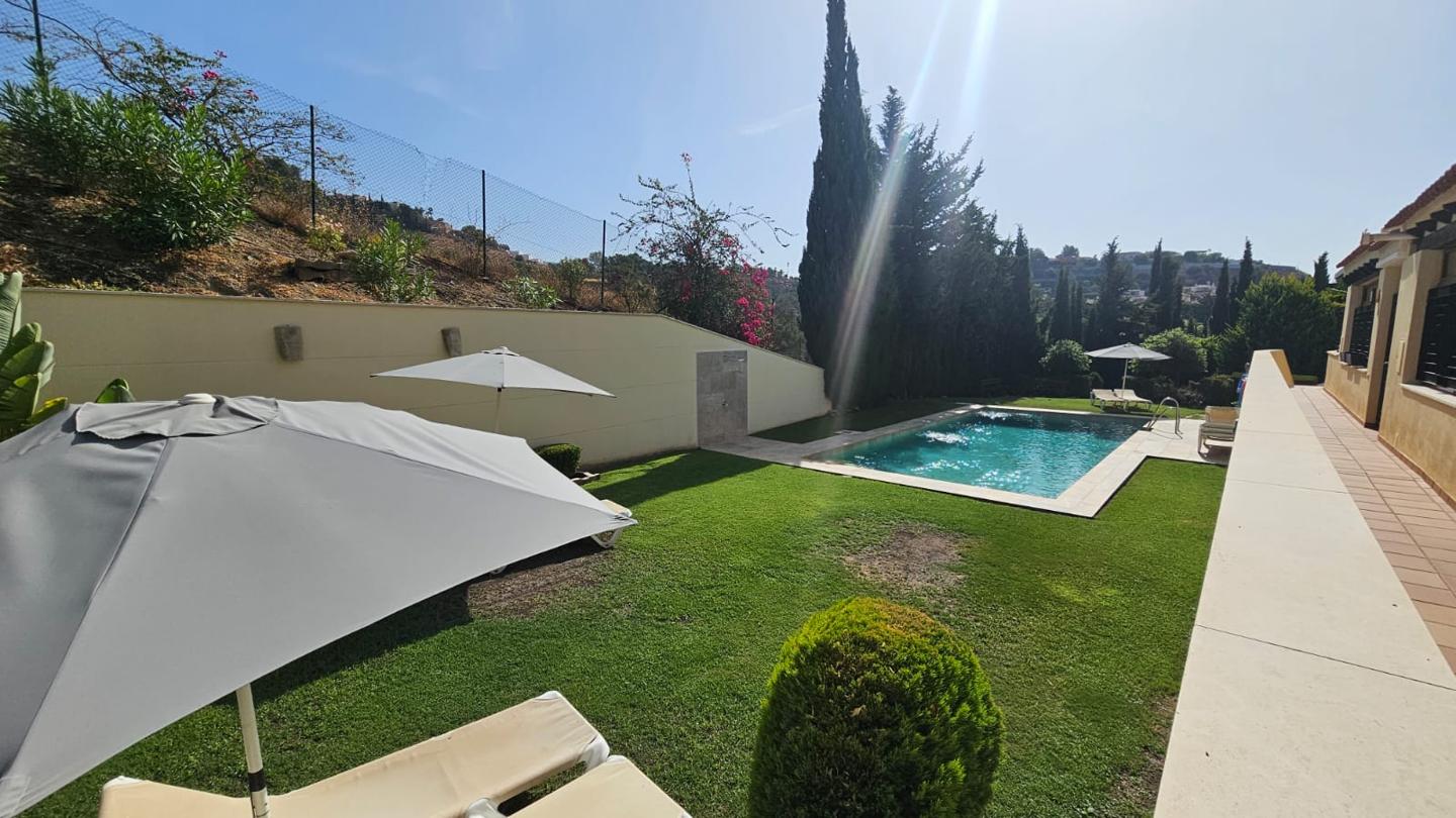 foto de CHALET ADOSADO EN HACIENDA CLAVERO, MÁLAGA