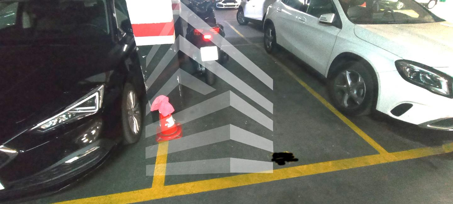 parking en barcelona · carrer-de-sant-pere-d'abanto-08014 12690€