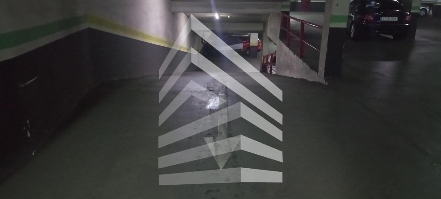 parking en barcelona · carrer-de-sant-pere-d'abanto-08014 12690€
