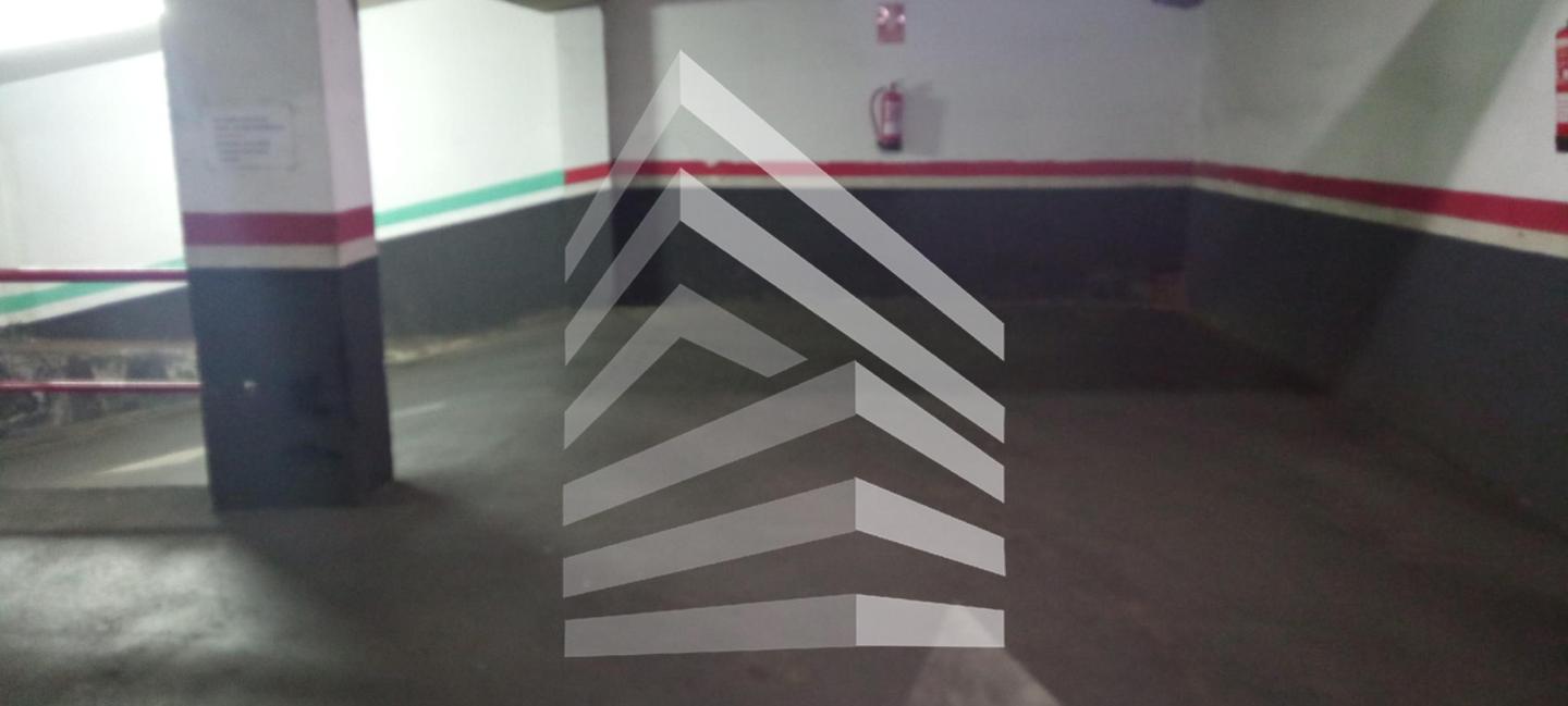 parking en barcelona · carrer-de-sant-pere-d'abanto-08014 12690€