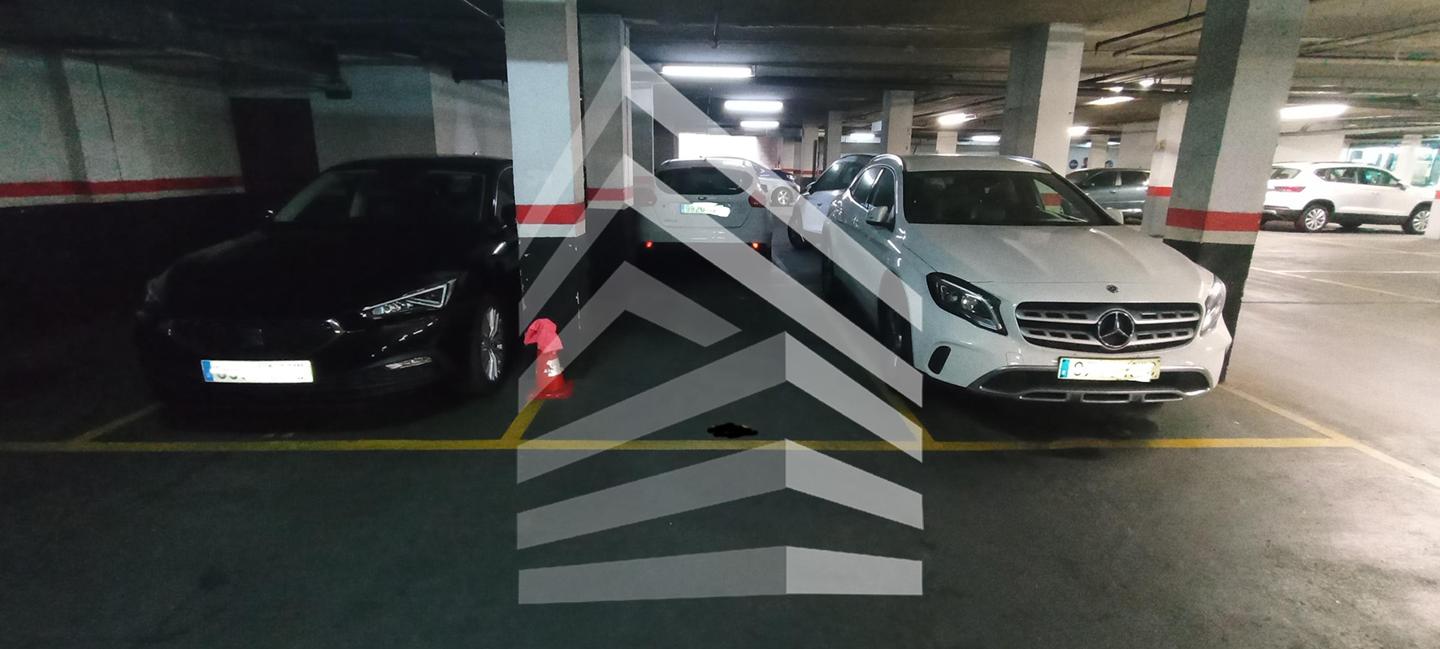parking en barcelona · carrer-de-sant-pere-d'abanto-08014 12690€