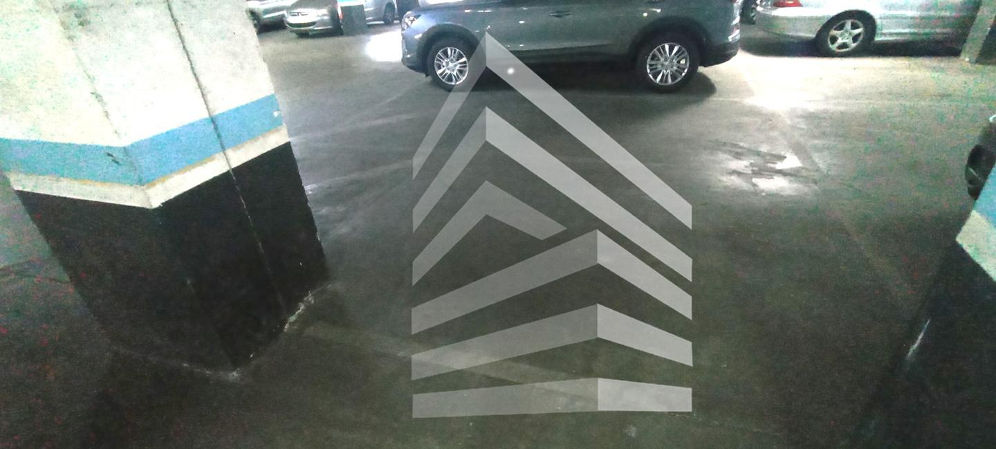 parking en barcelona · carrer-de-sant-pere-d'abanto-08014 13100€