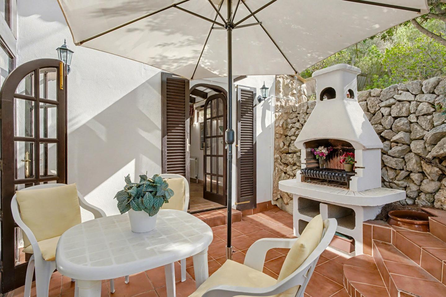 Finca con encanto entre pinos y vistas al mar, en Sant Elm — Sant Elm — Foto 4