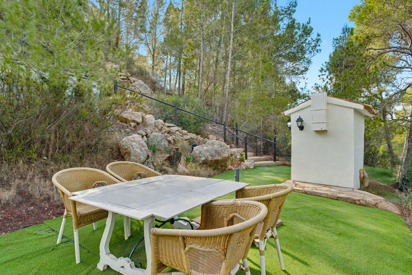 Finca con encanto entre pinos y vistas al mar, en Sant Elm — Sant Elm — Foto 19