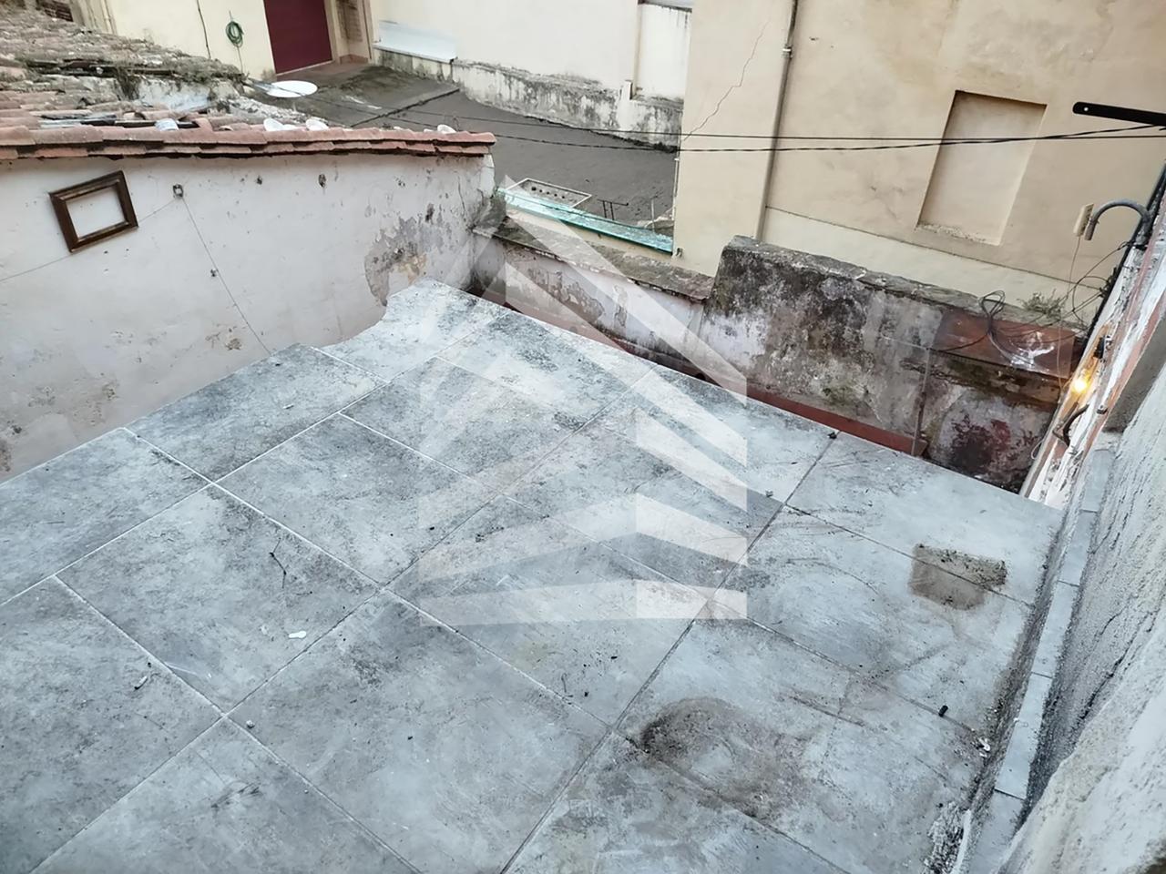 edificio en olot · carrer-clivillers-17800 169000€
