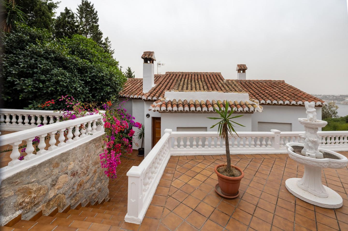 Villa · Salobrena · 5 hab.