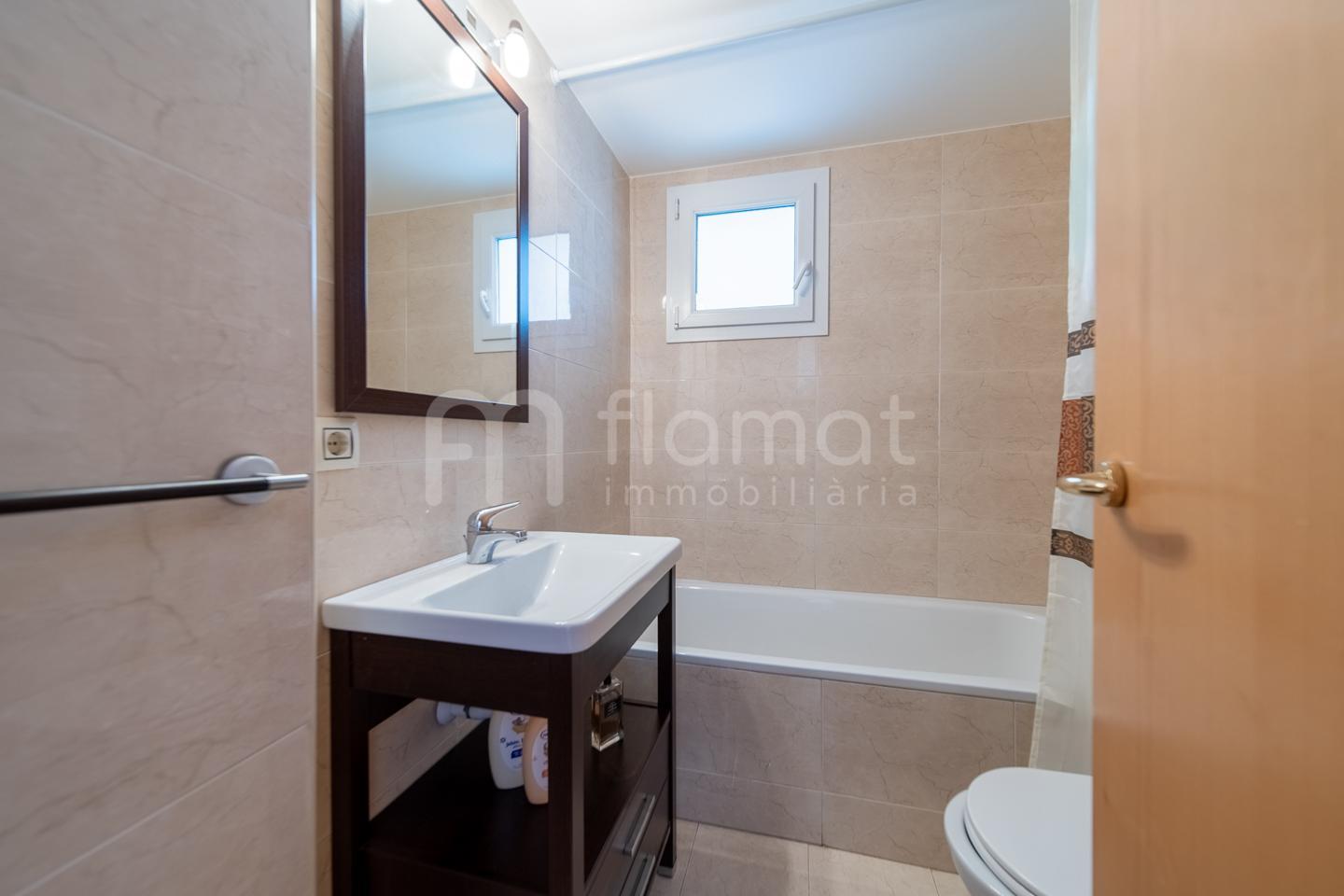 pisos en roses · avinguda-port-canigo-17480 190000€