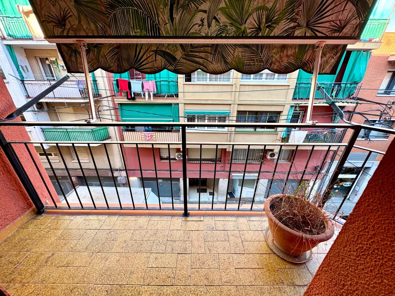 piso en montcada-i-reixac · montcada-centro 199000€
