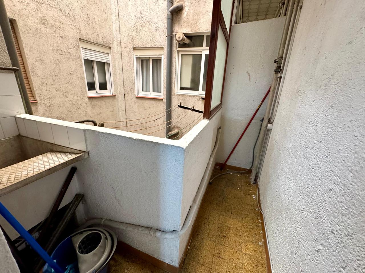 piso en montcada-i-reixac · montcada-centro 199000€