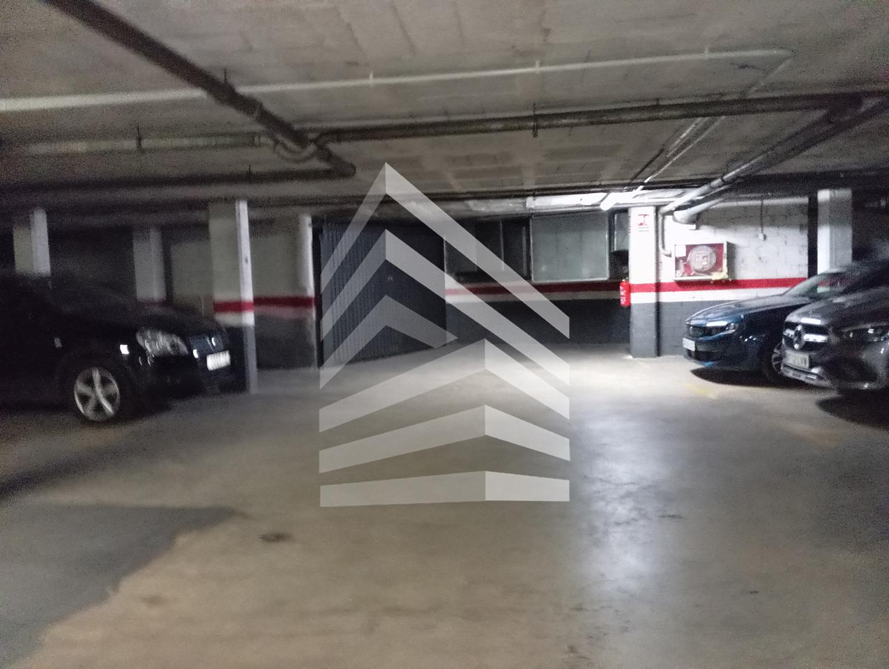 parking en barcelona · carrer-de-caballero-08014 20000€