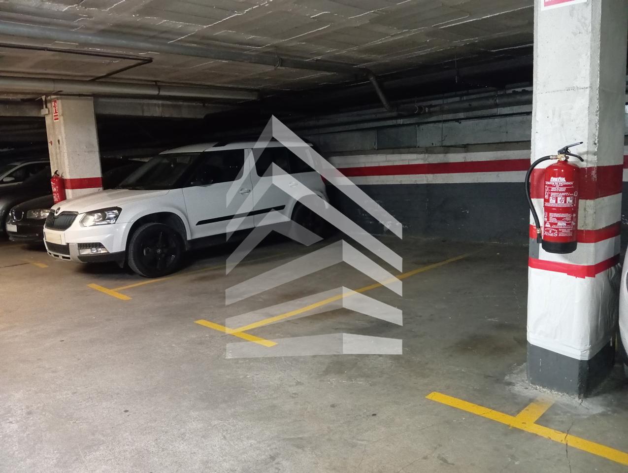 parking en barcelona · carrer-de-caballero-08014 20000€