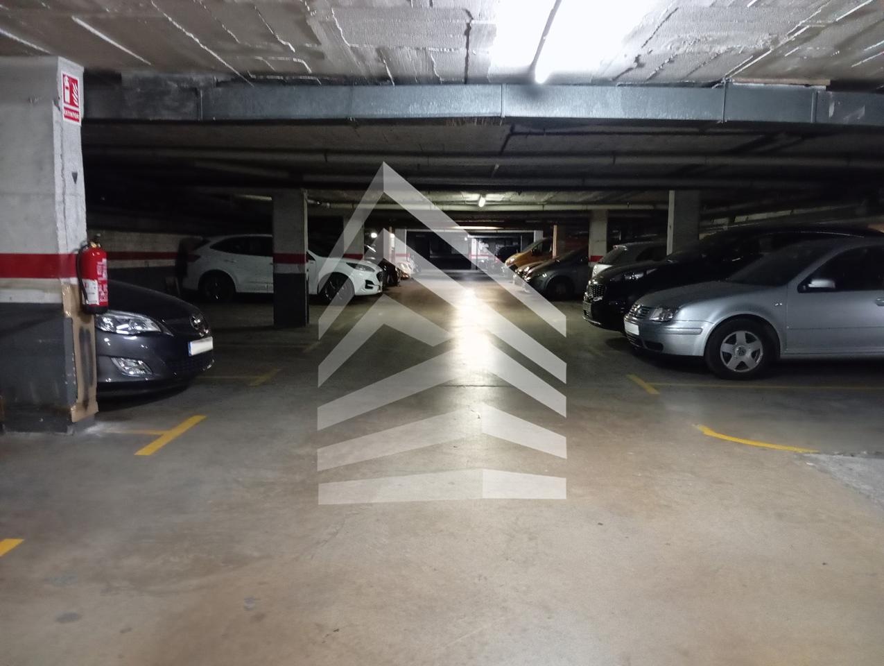 parking en barcelona · carrer-de-caballero-08014 20000€