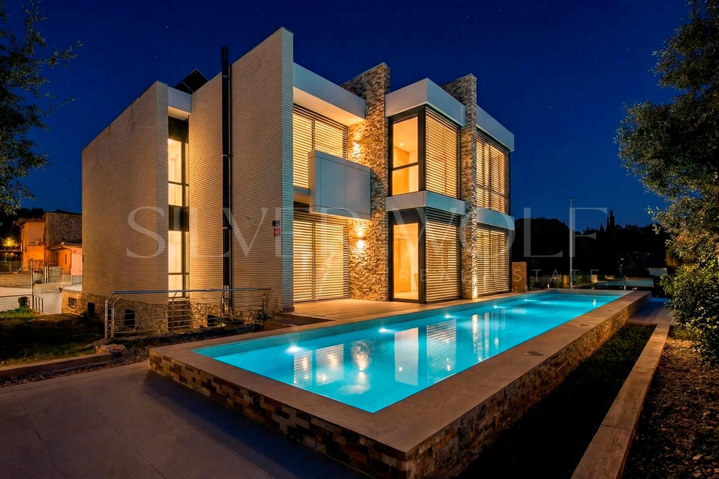 Casa / chalet en Carrer Nostra Senyora de Falgars, Begues, Barcelona de 539 m2