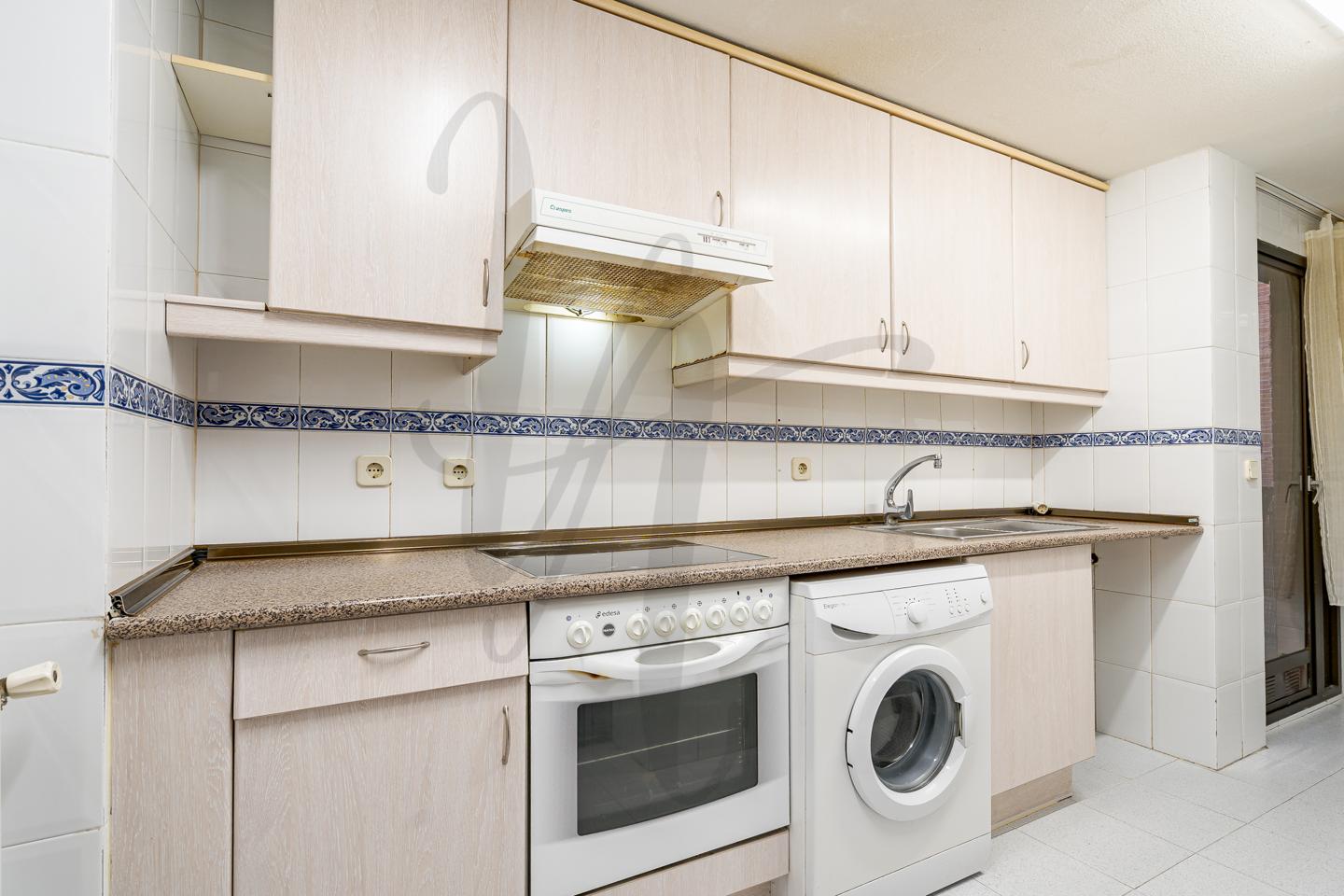 pisos en torrejon-de-ardoz · calle-rioja-28850 €