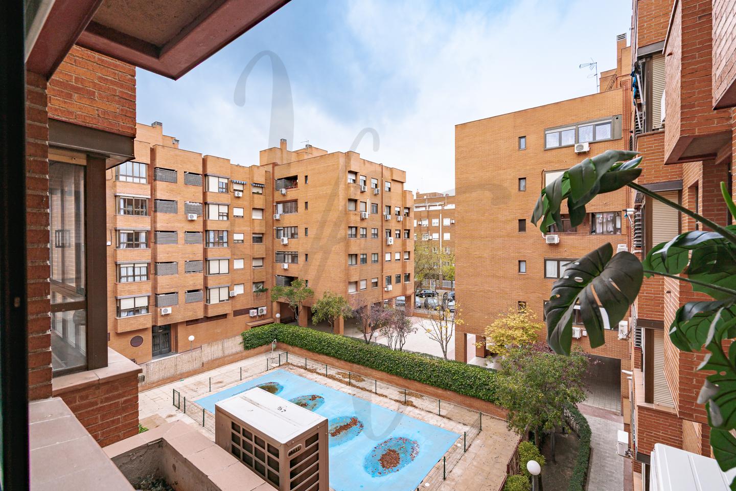 pisos en torrejon-de-ardoz · calle-rioja-28850 €