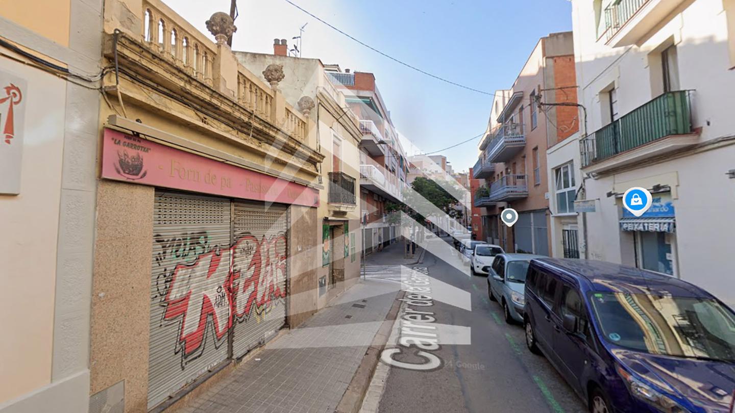 terrenos en barcelona · carrer-de-la-garrotxa-08041 958000€