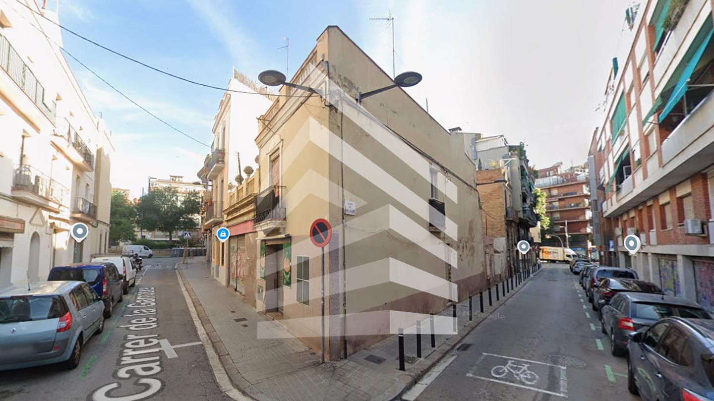 terrenos en barcelona · carrer-de-la-garrotxa-08041 958000€