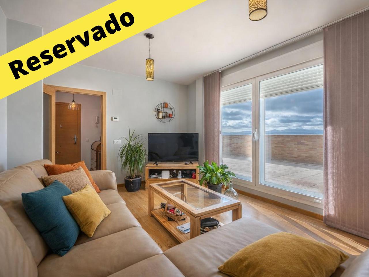 Una joya inmobiliaria en Ávila: residencia exclusiva con terraza panorámica de 200 m² , plaza de garaje y trastero