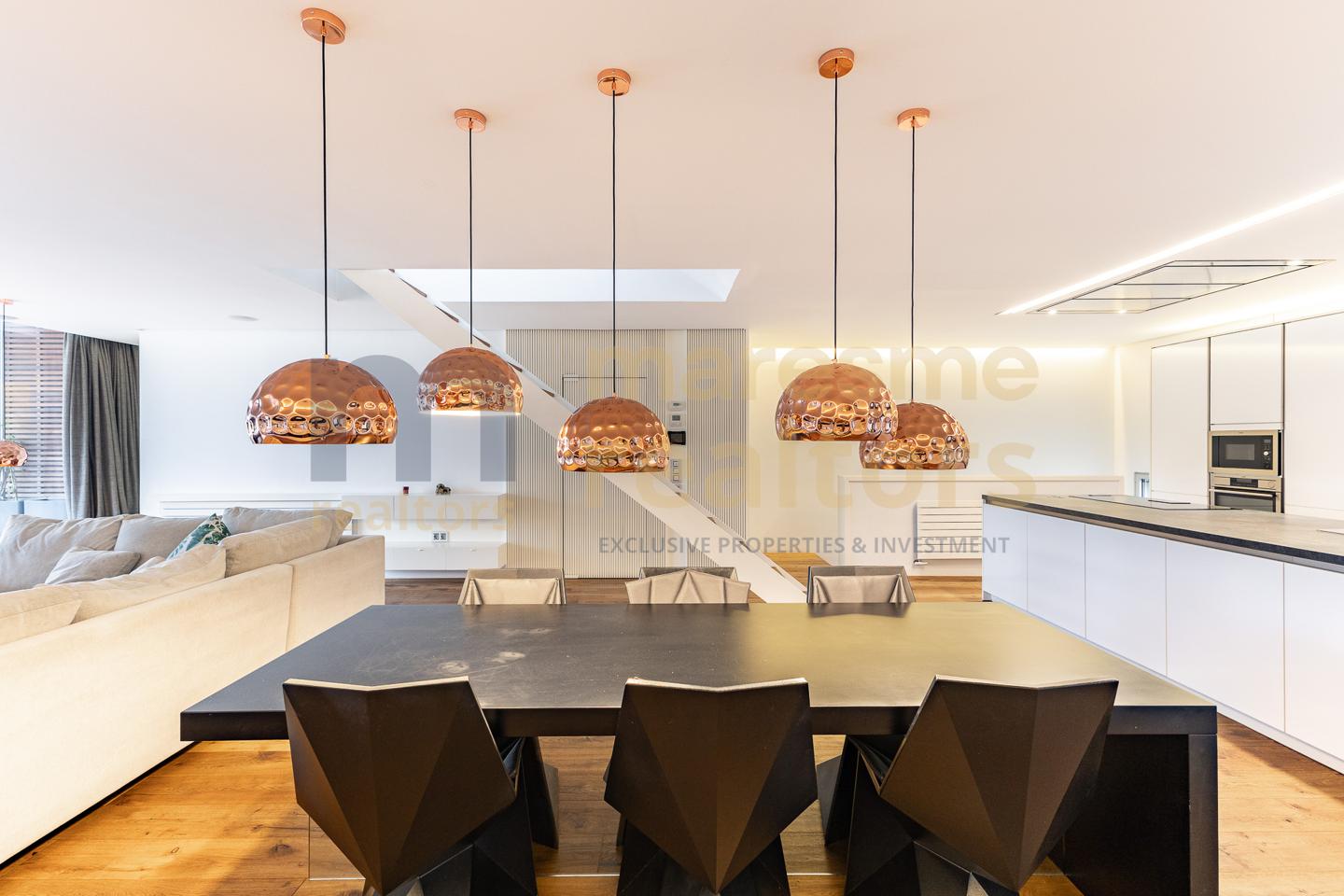 Exclusivo Triplex, con 3 grandes terrazas privadas, jacuzzi y acceso directo desde ascensor a 15 min de Barcelona