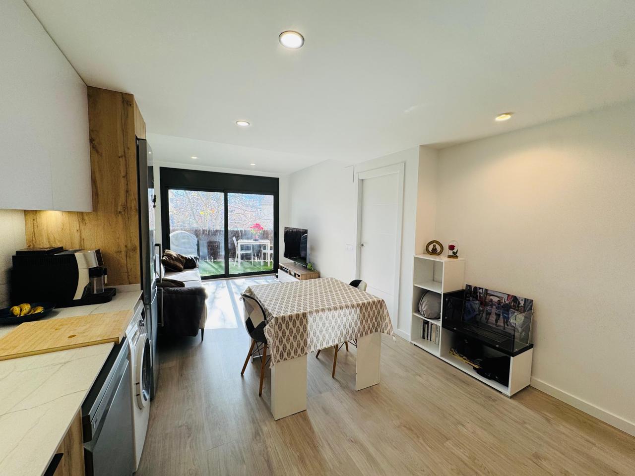 piso en martorelles · ronda-del-mercat-08107 299000€