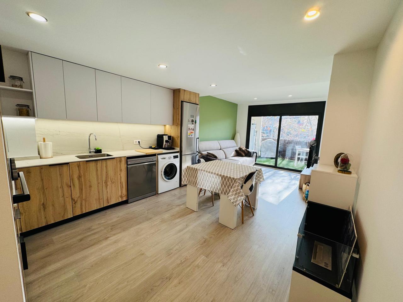 piso en martorelles · ronda-del-mercat-08107 299000€