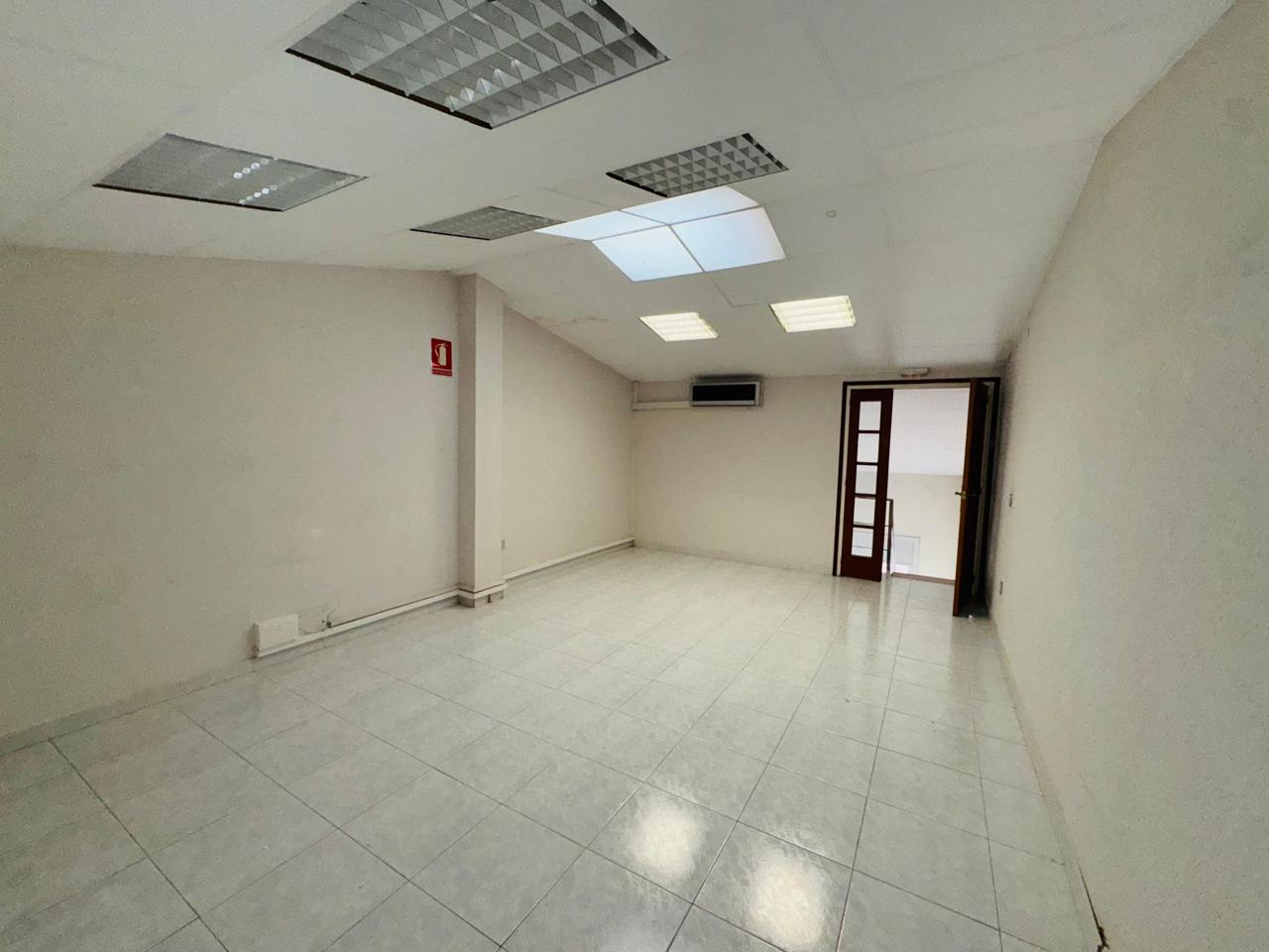 casa--chalet en montcada-i-reixac · montcada-centro 390000€